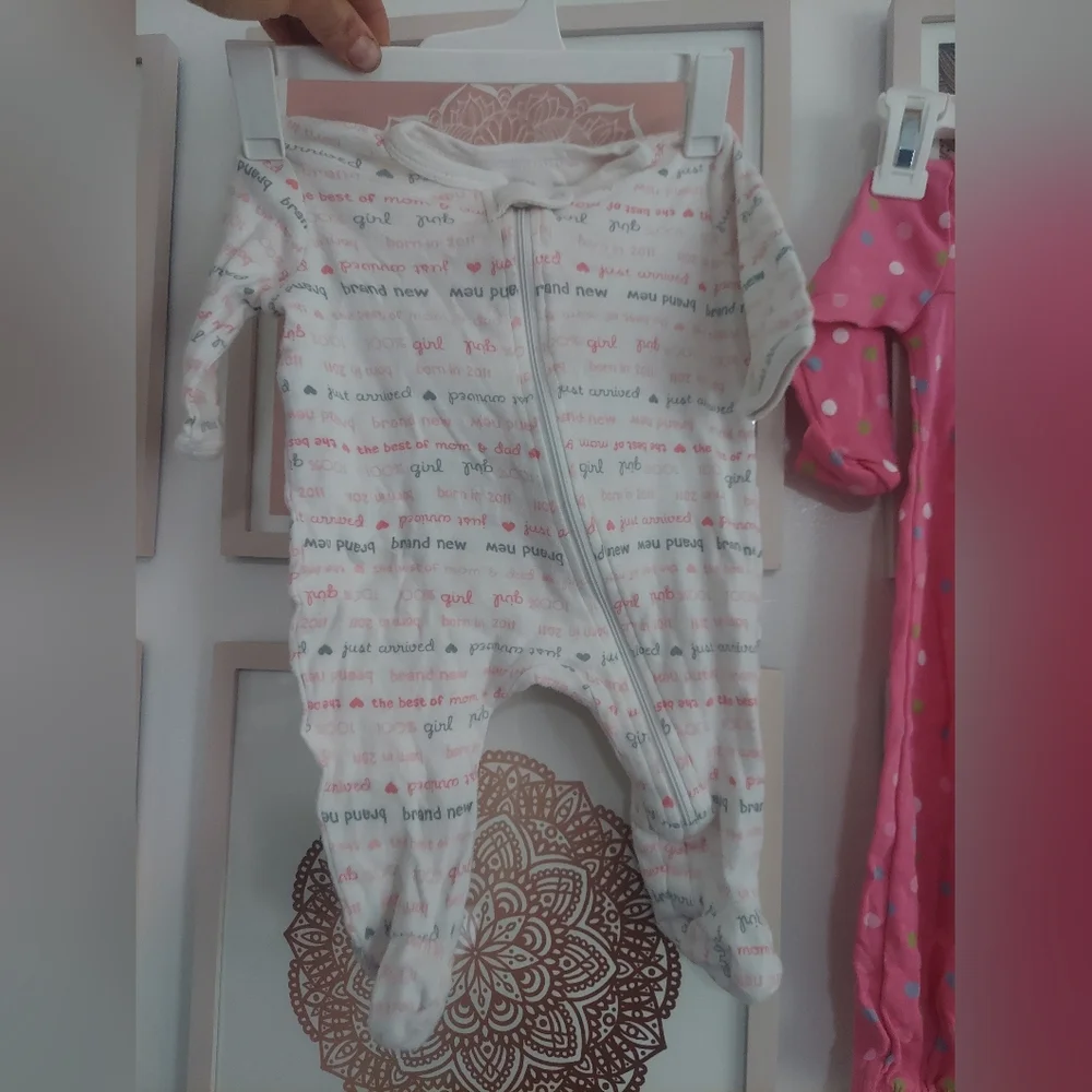 🎁 10/$25- Set of 4 sleep outfits, 0-3 months, baby girl,  pink